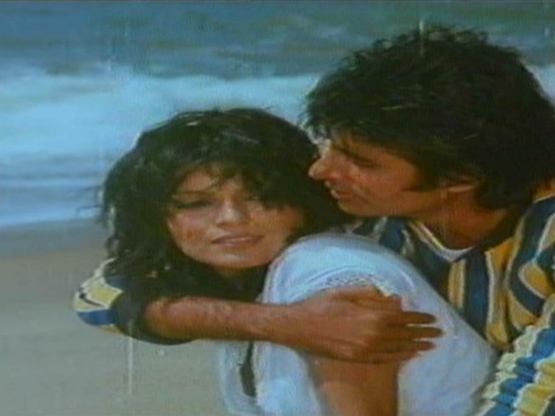 Amitabh and Zeenat Amaan in Pukar